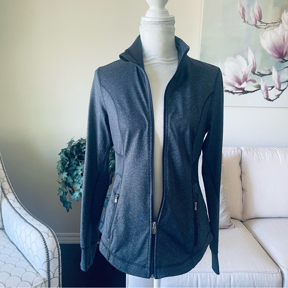 Old Navy Active Fitted Zip Up Jacket - Picture 7 of 16